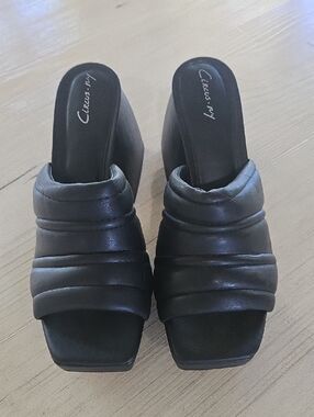 Circus by Sam Edelman Black Padded Square-Toe Slide Mules